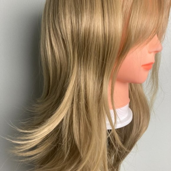 Layered Brown Roots Blonde Wig - Picture 5 of 11